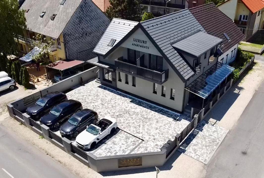 Luxury Apartments Кестели Екстериор снимка