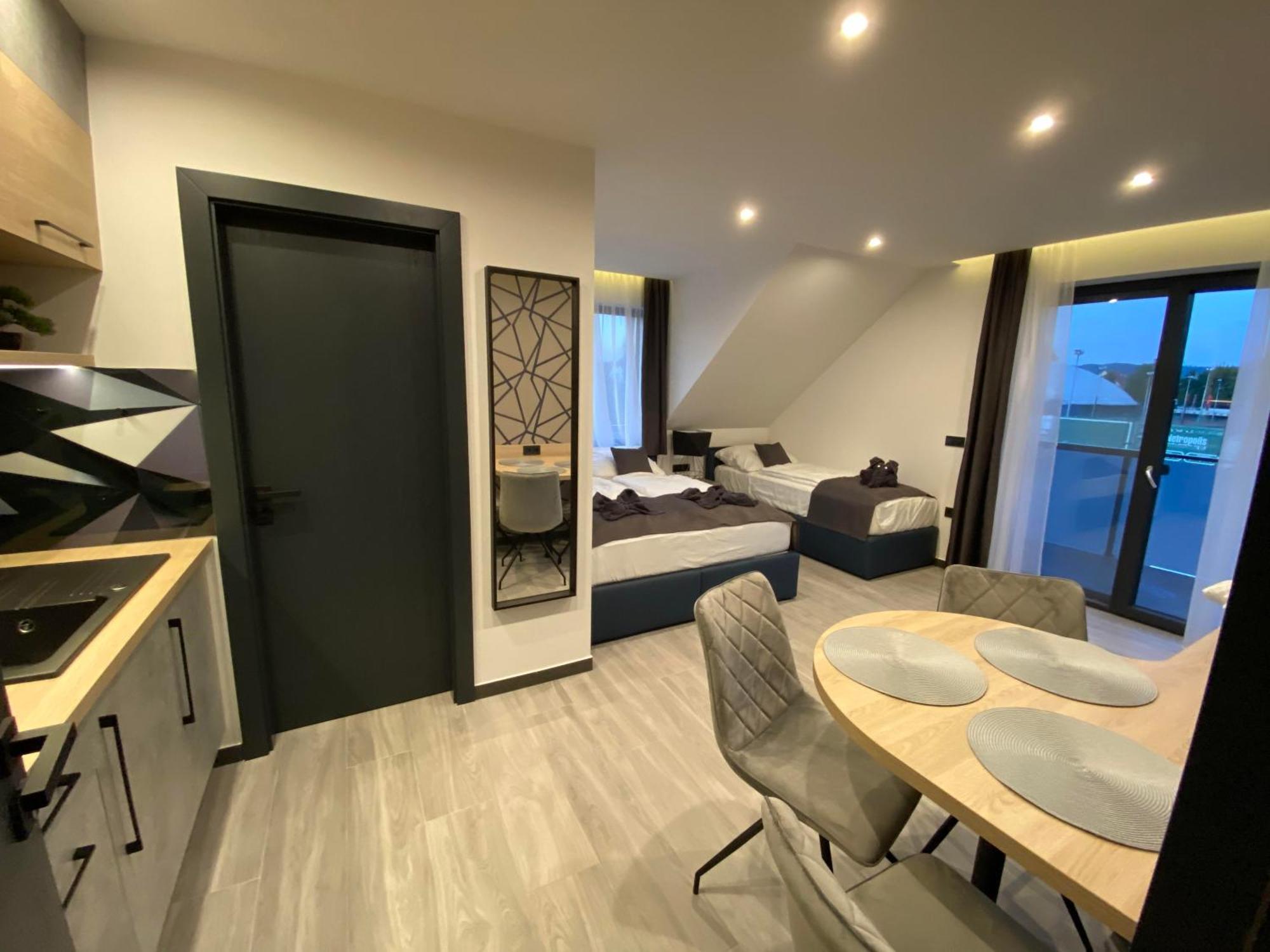 Luxury Apartments Кестели Екстериор снимка
